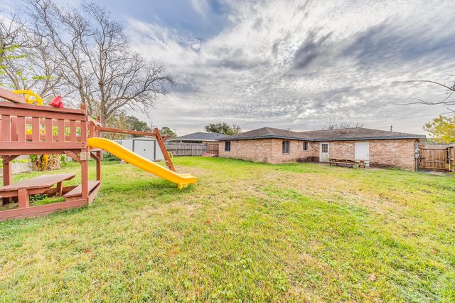 1221 Kitty Street, Deer Park, TX 77536