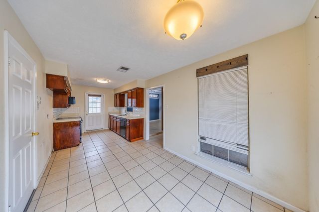 1221 Kitty Street, Deer Park, TX 77536