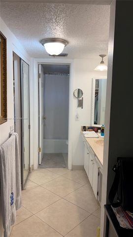 3940 NW 42nd Avenue 313, Lauderdale Lakes, FL 33319