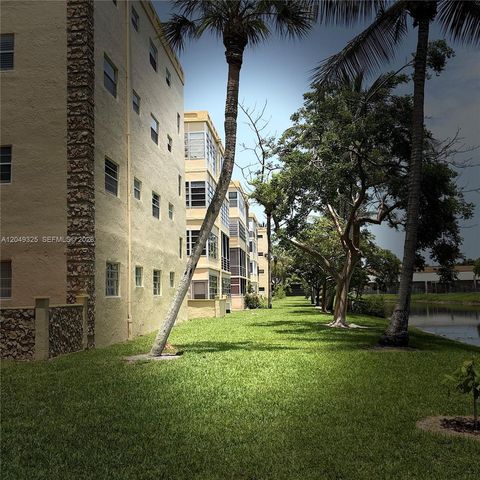 3940 NW 42nd Avenue 313, Lauderdale Lakes, FL 33319