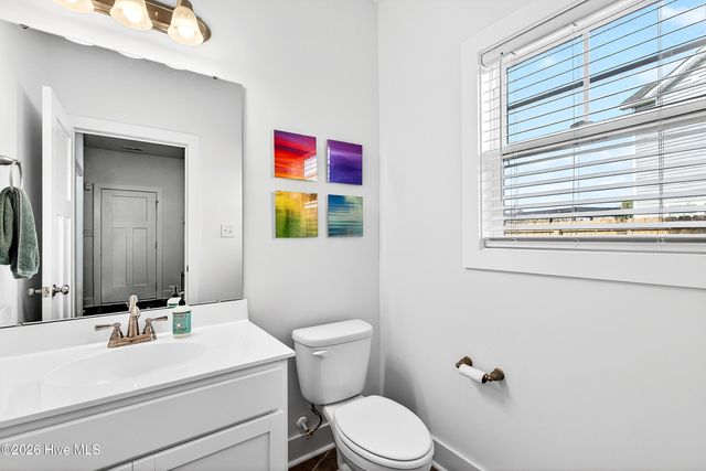 205 W Theriault Court, Jacksonville, NC 28540