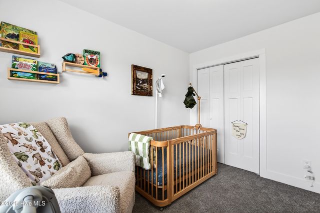 205 W Theriault Court, Jacksonville, NC 28540