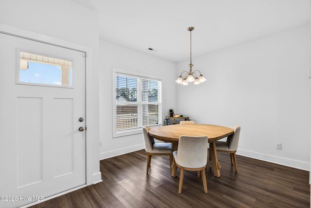 205 W Theriault Court, Jacksonville, NC 28540