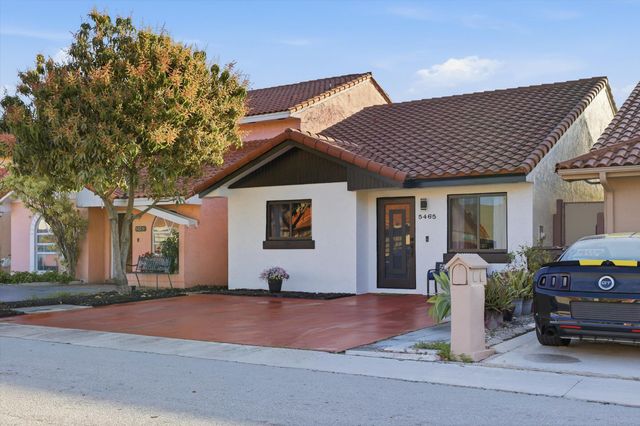 5465 W 27th Lane, Hialeah, FL 33016