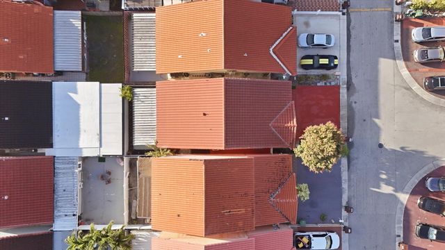 5465 W 27th Lane, Hialeah, FL 33016