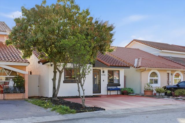 5465 W 27th Lane, Hialeah, FL 33016