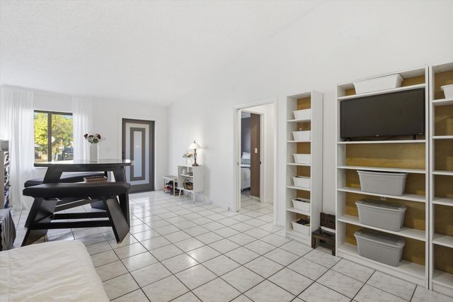 5465 W 27th Lane, Hialeah, FL 33016