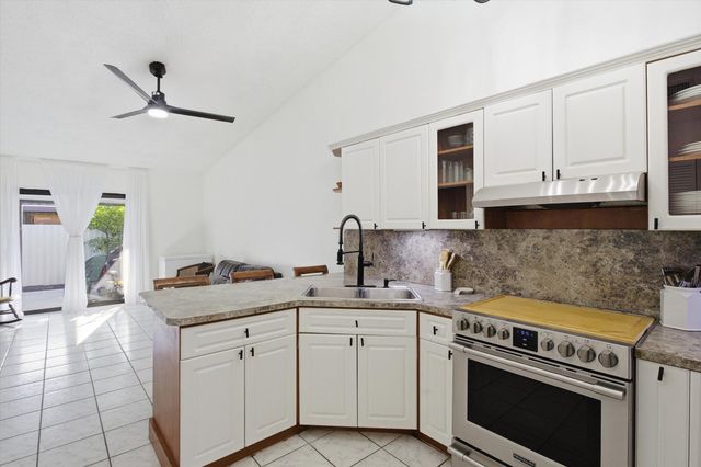 5465 W 27th Lane, Hialeah, FL 33016