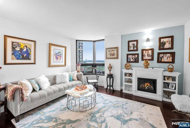 800 Palisade Avenue 1701, Fort Lee, NJ 07024