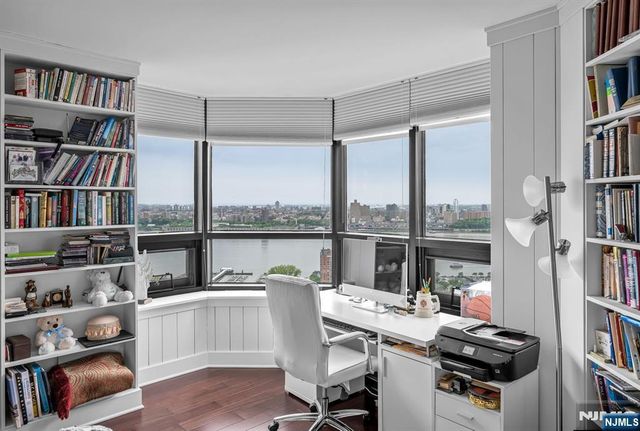 800 Palisade Avenue 1701, Fort Lee, NJ 07024