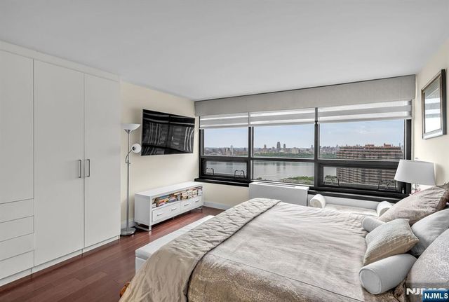 800 Palisade Avenue 1701, Fort Lee, NJ 07024