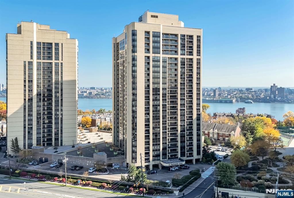 800 Palisade Avenue 1701, Fort Lee, NJ 07024