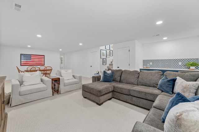 3140 N Pine Grove Cir, Wichita, KS 67205