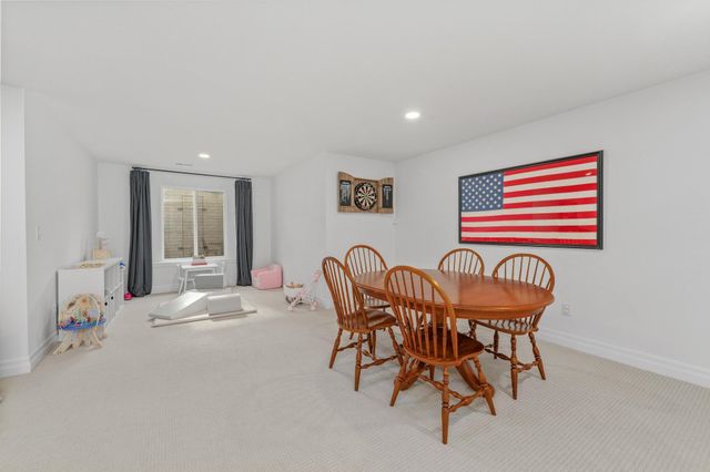 3140 N Pine Grove Cir, Wichita, KS 67205