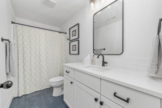 3140 N Pine Grove Cir, Wichita, KS 67205