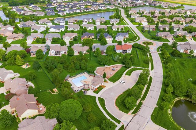 3140 N Pine Grove Cir, Wichita, KS 67205