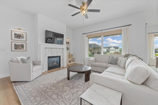 3140 N Pine Grove Cir, Wichita, KS 67205