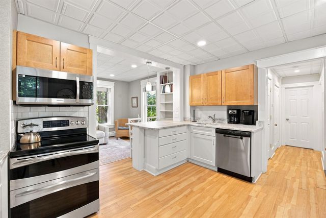 270 South Main Street, Wolfeboro, NH 03894