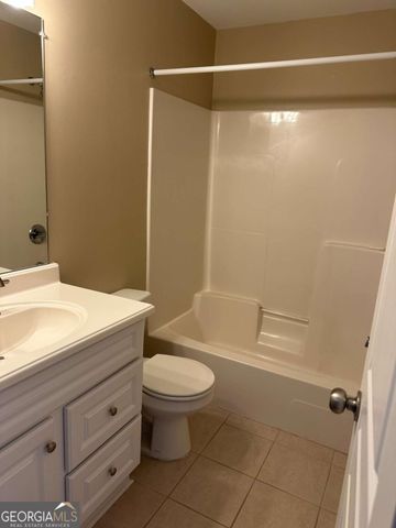 490 Barnett Shoals Road 914, Athens, GA 30605