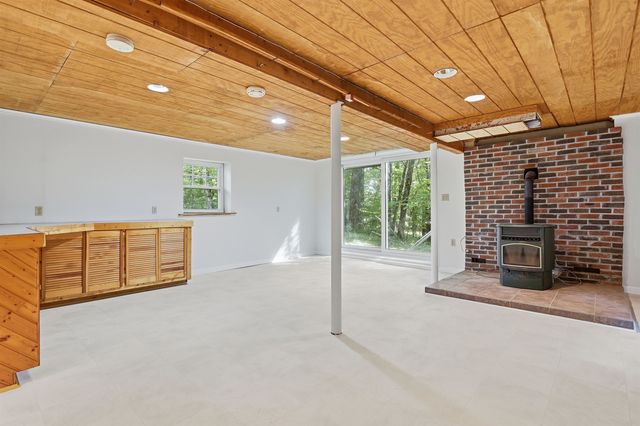 42 Jason Drive, Goffstown, NH 03045