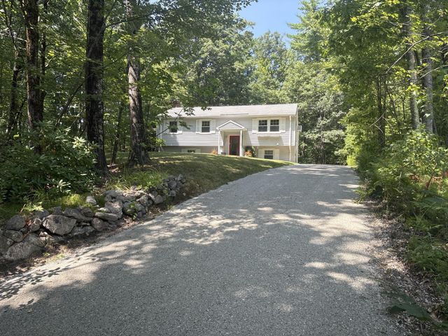 42 Jason Drive, Goffstown, NH 03045