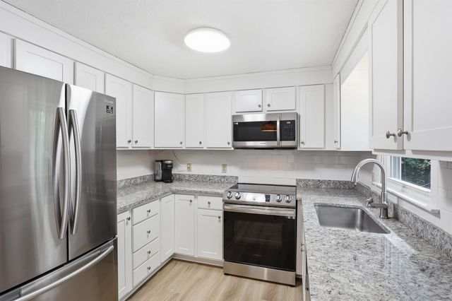 42 Jason Drive, Goffstown, NH 03045