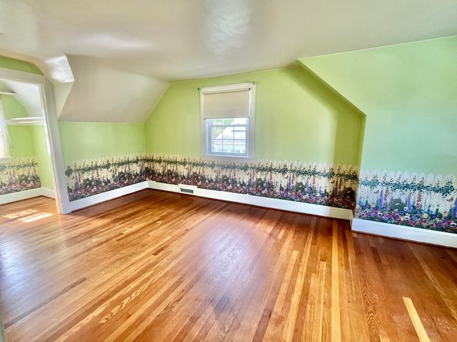 826 Red LN, Salem, VA 24153