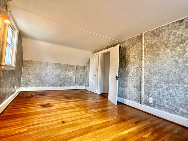 826 Red LN, Salem, VA 24153