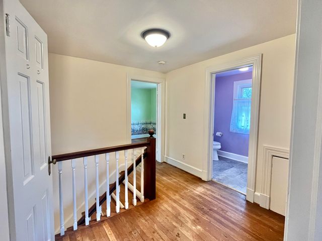 826 Red LN, Salem, VA 24153