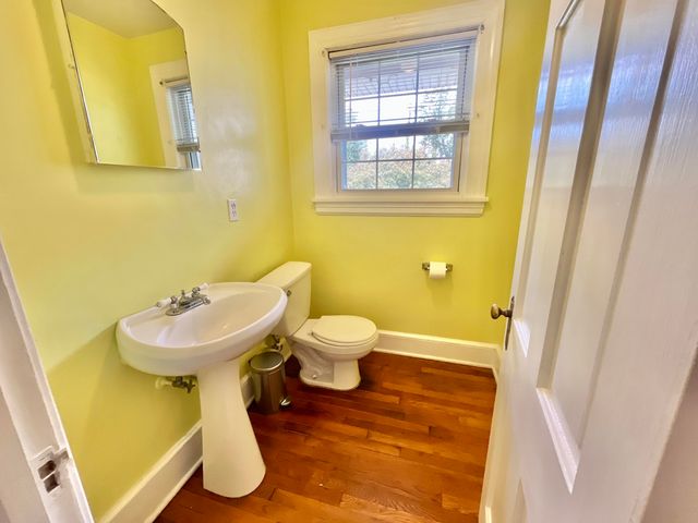 826 Red LN, Salem, VA 24153