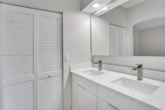12666 NW 14th Pl, Sunrise, FL 33323