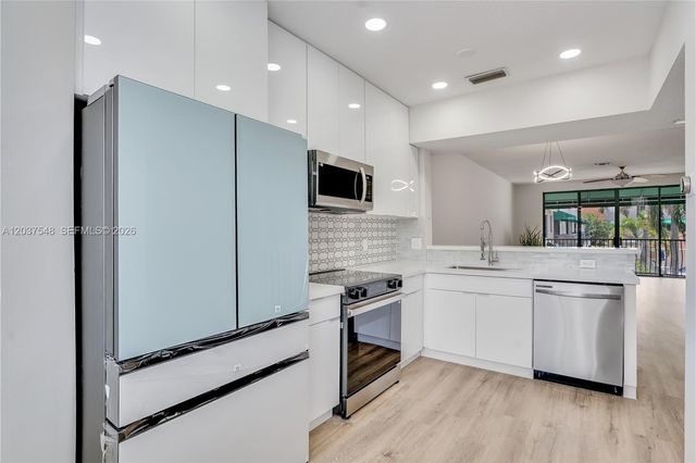 12666 NW 14th Pl, Sunrise, FL 33323