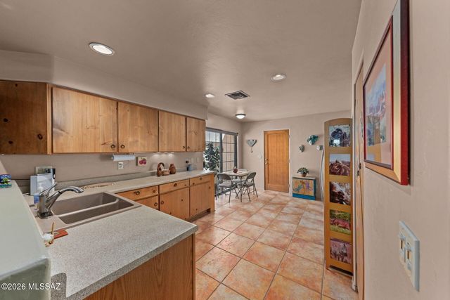 67 E Horizon Circle, Tucson, AZ 85737