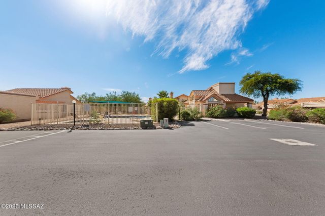 67 E Horizon Circle, Tucson, AZ 85737