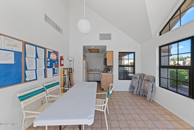 67 E Horizon Circle, Tucson, AZ 85737
