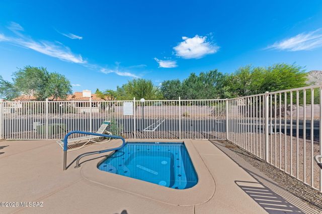67 E Horizon Circle, Tucson, AZ 85737