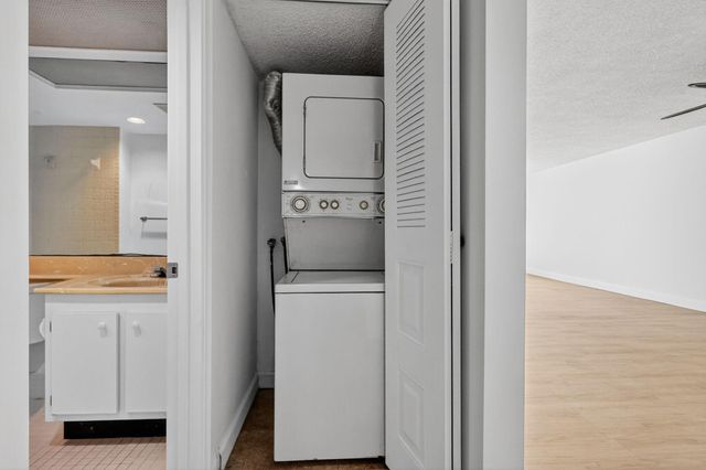 12750 SW 4th Ct 307J, Pembroke Pines, FL 33027