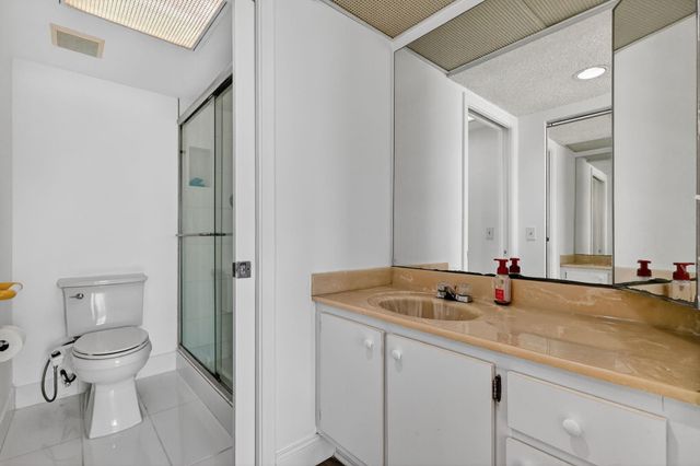 12750 SW 4th Ct 307J, Pembroke Pines, FL 33027