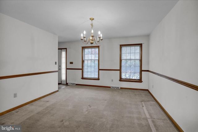 1815 LARCH CIR, Lebanon, PA 17042