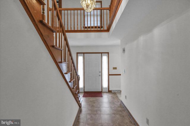 1815 LARCH CIR, Lebanon, PA 17042