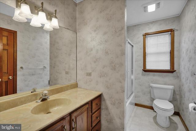 1815 LARCH CIR, Lebanon, PA 17042