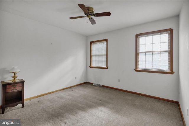 1815 LARCH CIR, Lebanon, PA 17042