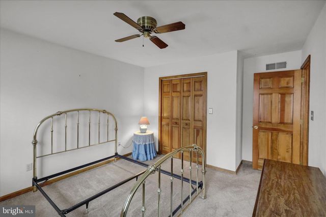 1815 LARCH CIR, Lebanon, PA 17042