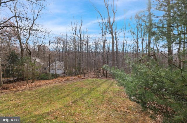 1815 LARCH CIR, Lebanon, PA 17042