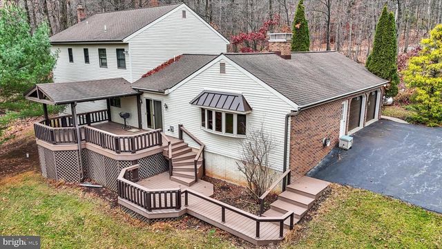 1815 LARCH CIR, Lebanon, PA 17042