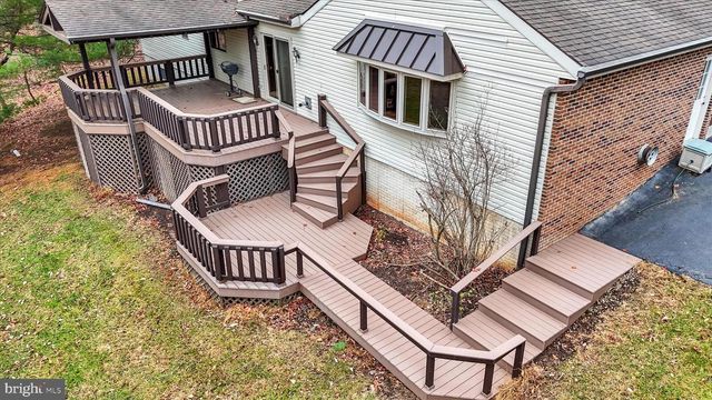 1815 LARCH CIR, Lebanon, PA 17042