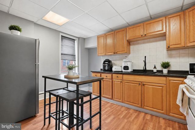 2329 E CUMBERLAND ST, Philadelphia, PA 19125