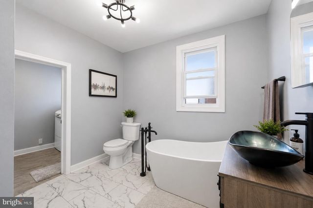 2329 E CUMBERLAND ST, Philadelphia, PA 19125