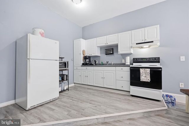 2329 E CUMBERLAND ST, Philadelphia, PA 19125