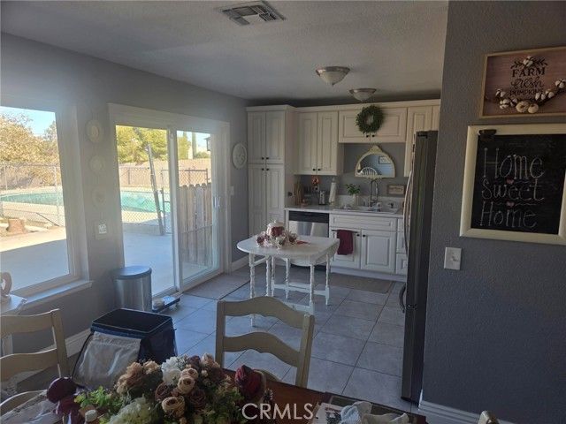 14220 Deer Trail, Victorville, CA 92392